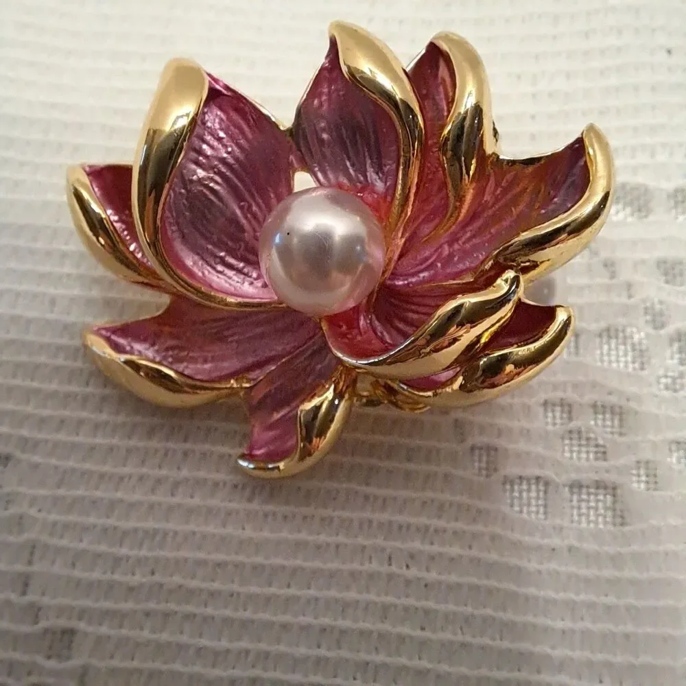 Pins Brooches Lot of 5 Cat Bird Lotus Heart Butterfly Costume Fashion Jewelry
